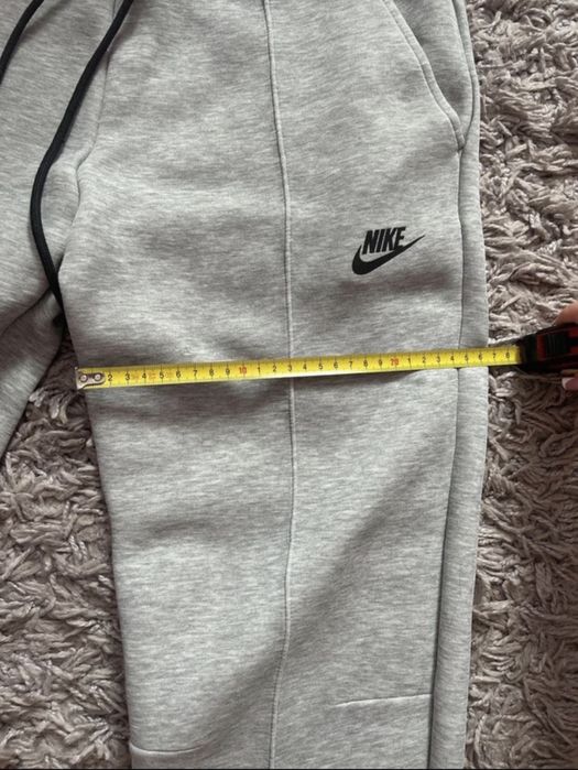 VAND URGENT trening nike tech marimea S gri
