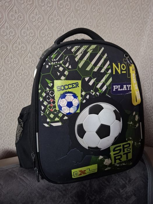 Продам школьный  рюкзак