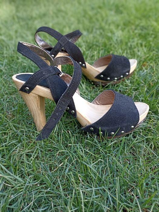 Босоножки-сабо новые