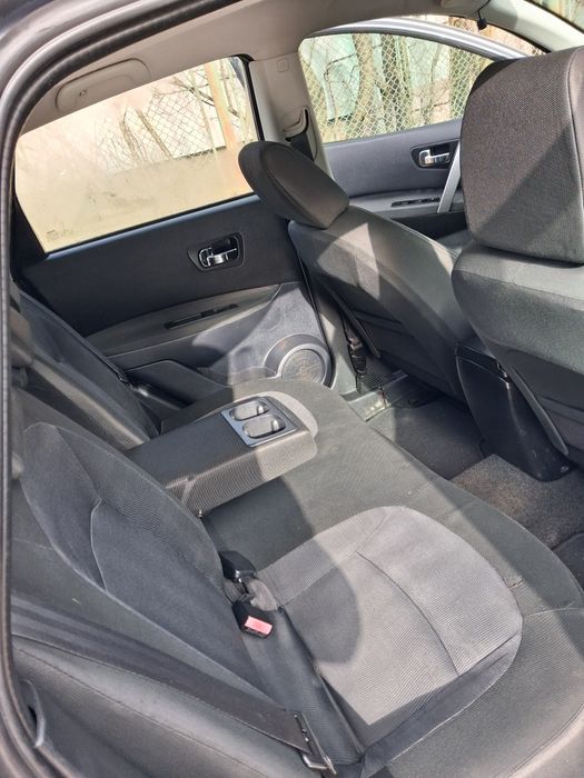 Vând urgent Nisan Qashqai 2011