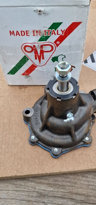 Pompa apa tractor fiat 615 fiat 513 fiat 650 fiat 750 fiat 615 fia 715