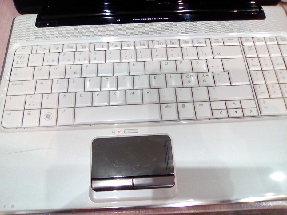 Лаптоп HP Pavilion dv6 Entertainment PC - два процесора