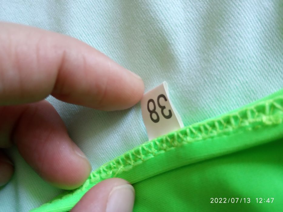 Продаётся купальник 38 размера.
