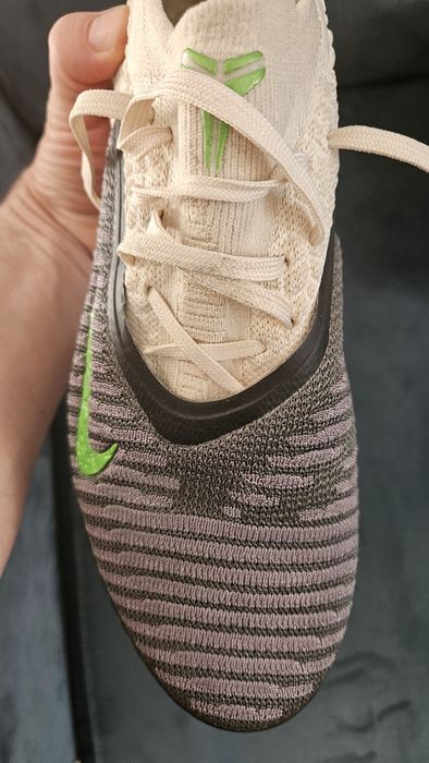 Vand ghete de fotbal Nike Phantom 40