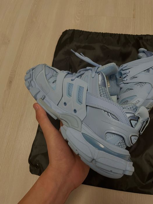 Balenciaga track