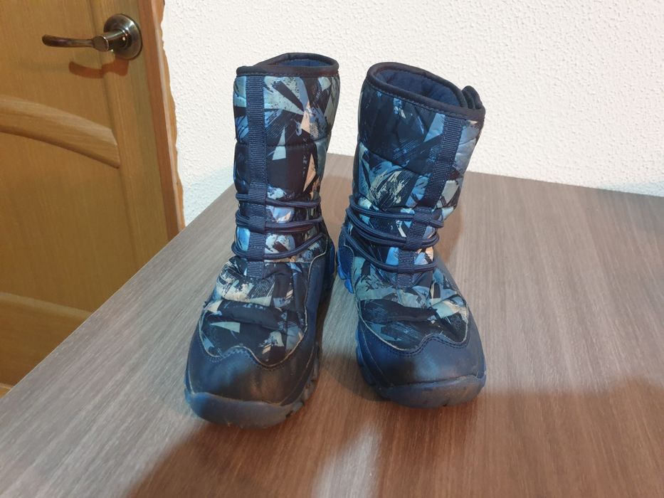 Продам Детскии зимние