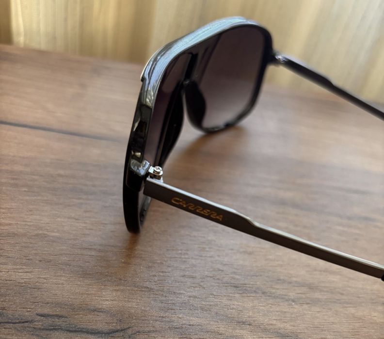 Чисто Нови Мъжки Слънчеви Очила Carrera