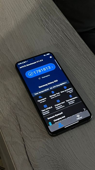 Продаю Samsung s23 256gb
