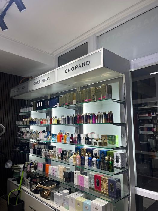 Мебель для парфюмерия.  Полка