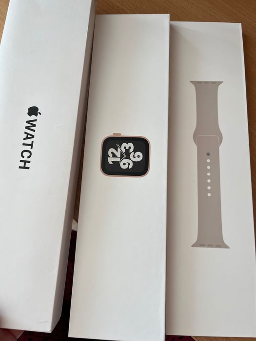 Apple Watch SE 44mm