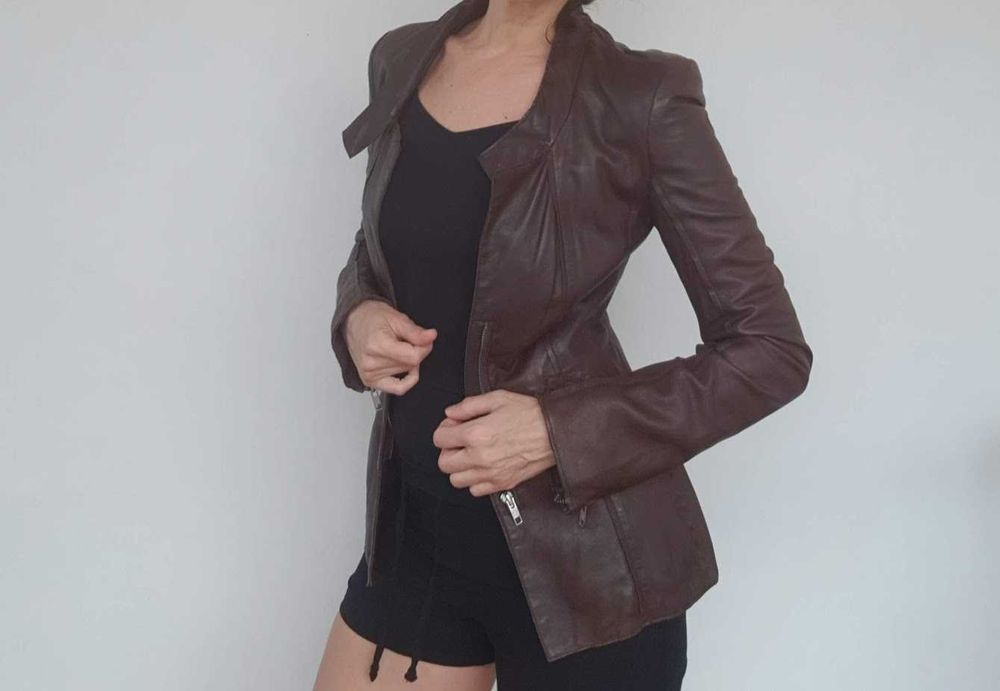 Geaca din piele naturala model deosebit, maro inchis, marimea 36