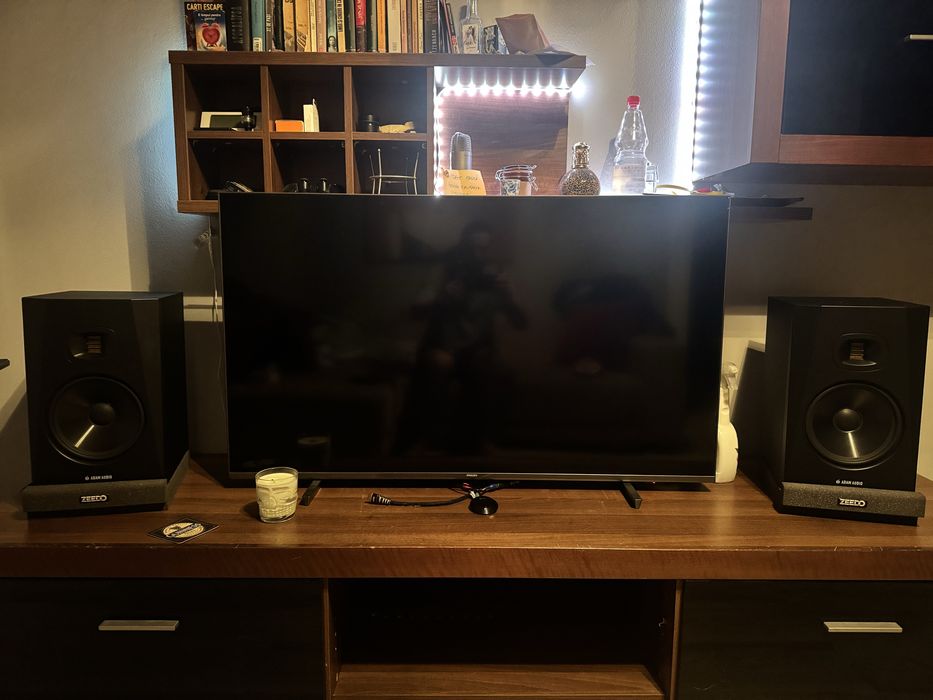 Adam audio T8V - Monitoare studio cu stative