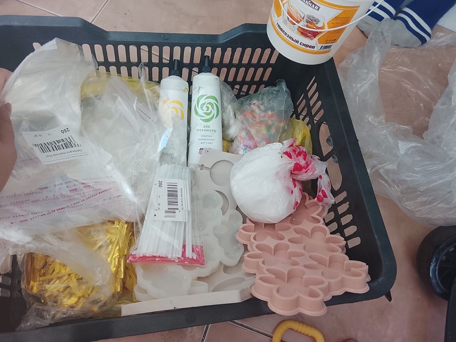 Отдам даром за 2 л масло растительное