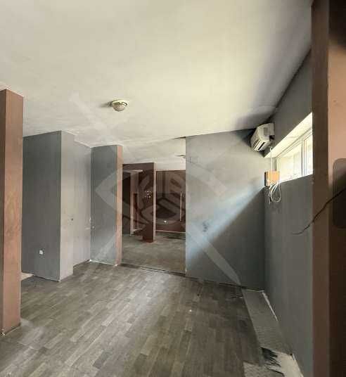 Продава се търговско помещение в Кючул Париж! 100333