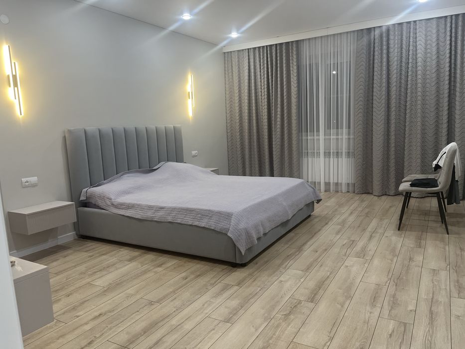 Продам 4 ком квартиру 145 кв м