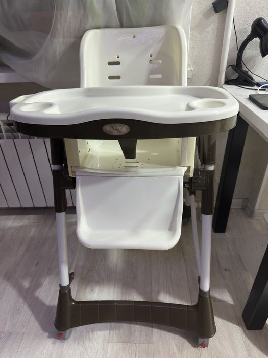 Продам столик для кормления