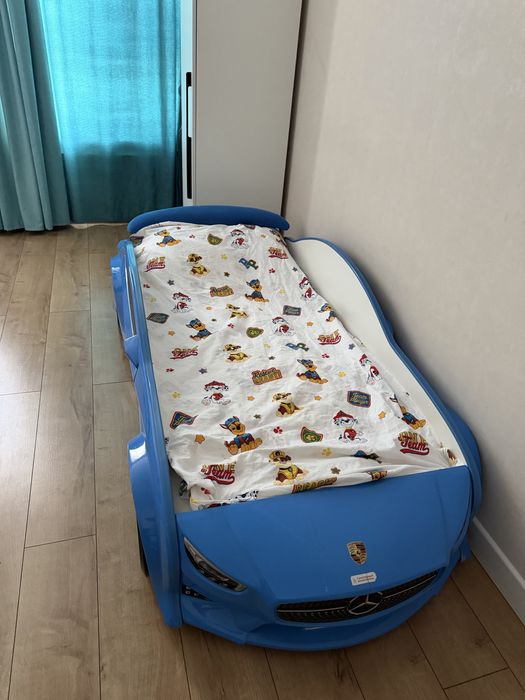 Продаю детскую машинку кровать