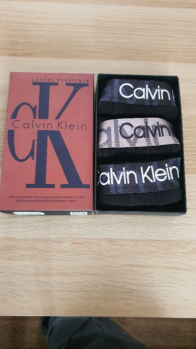 Set 3 boxeri Calvin Klein mărimea L la cutie noi
