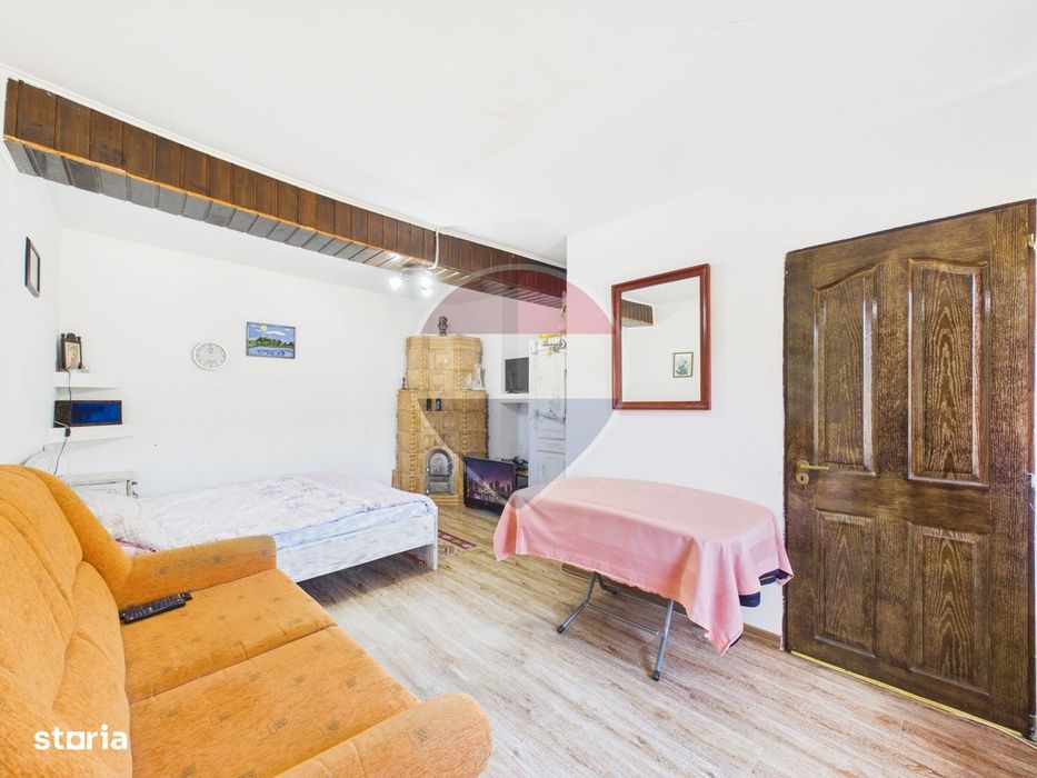 Cabana Belvedere, 10 camere, 3702 mp teren, Platoul Padina