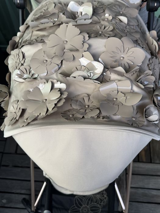 Количка CYBEX Mios 3 Simply Flowers Beige