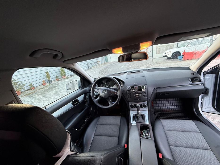 Vand  sau schimb mercedes c200 2.2 diesel