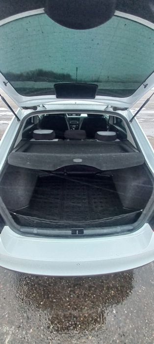 Продам автомобиль Skoda Rapid Elegance