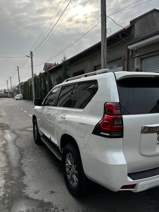 Toyota land cruiser prado