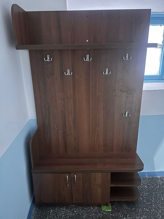 Прихожка вешалка