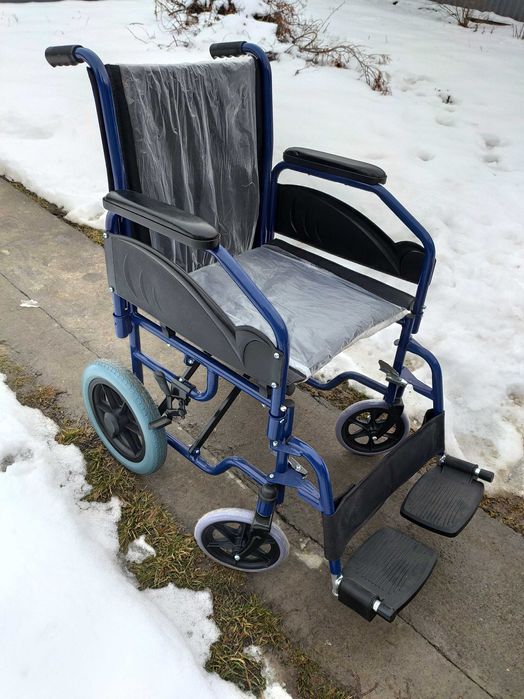 Продам инвалидную коляску