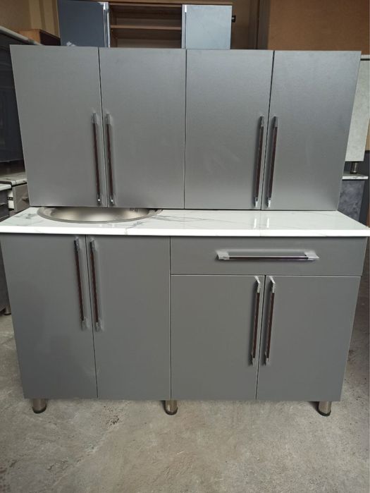 Кухонный мебель. 1.30