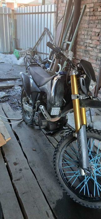 Мотоцыкл 250 кубов