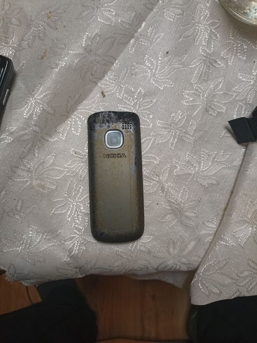 Продавам Nokia С1-01