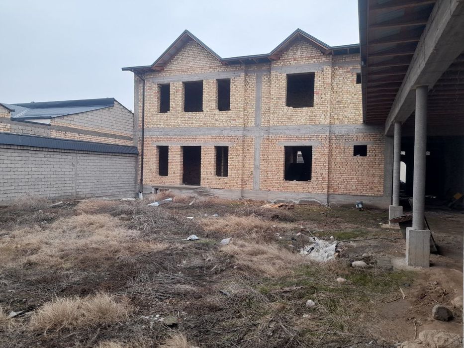 Yangi qurilgan uchaska arendaga (sklad)