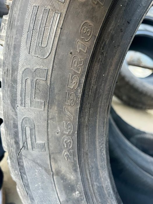 Пара зимней резины 255/55/18