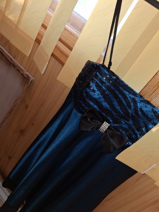 Вечернее платье в отличное  состояние