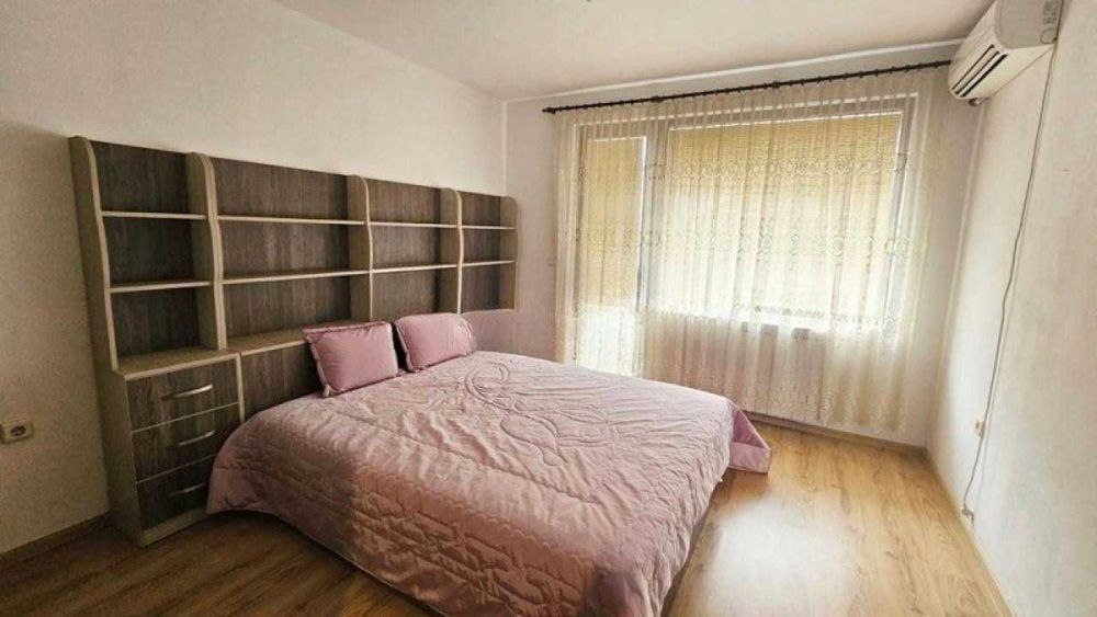 Тристаен апартамент в Каменица 1