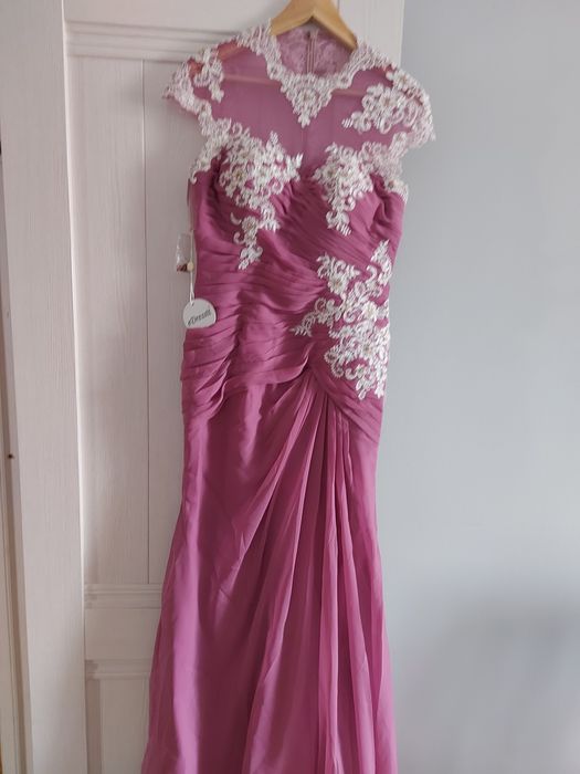 Продам красивое платье