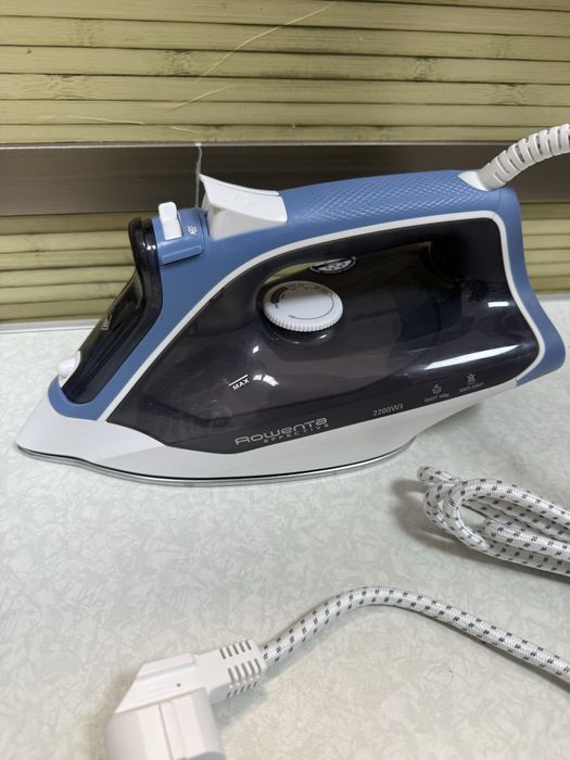 Парна ютия Rowenta Effective DX1531