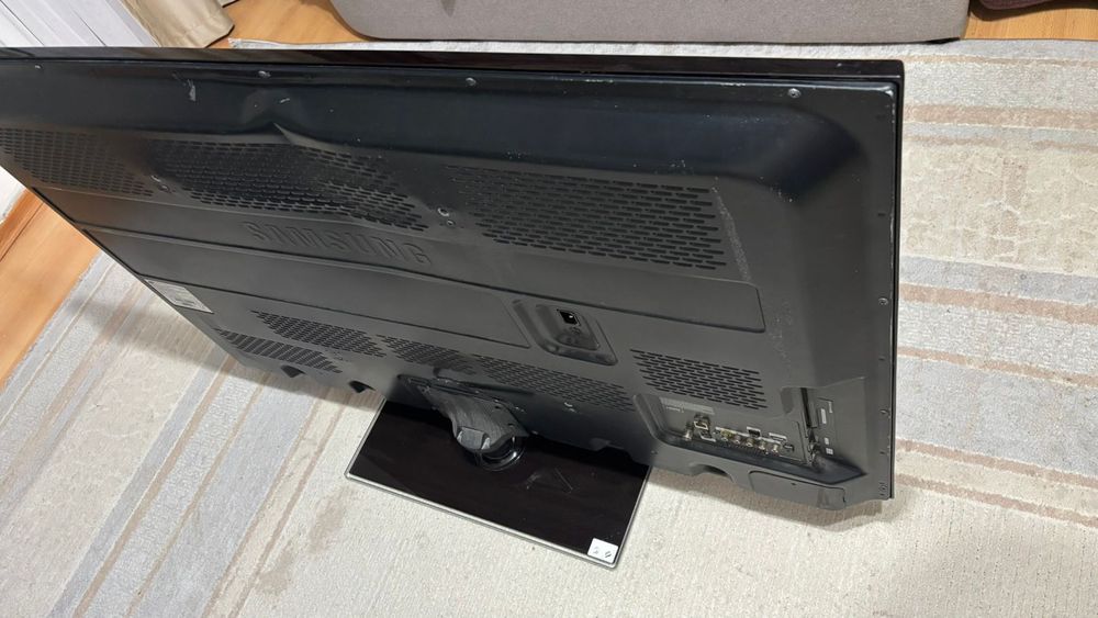 Продам телевизор самсунг