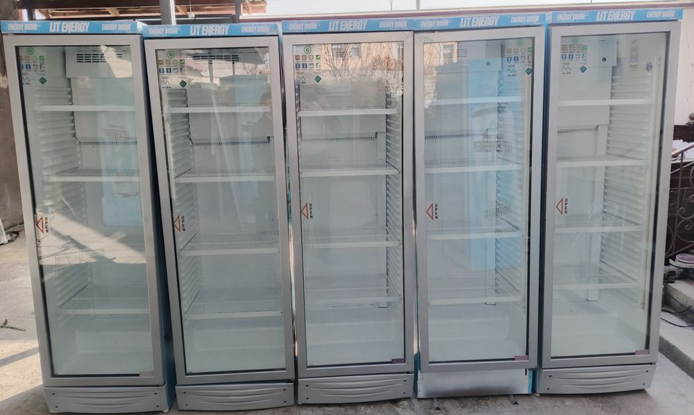 Витрина холодильник