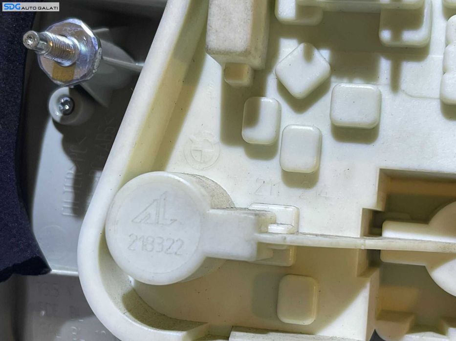 Soclu Suport Bec Becuri cu Placa Led Leduri pentru Stop Lampa Tripla Dreapta de pe Aripa Caroserie BMW Seria 3 E90 2004 - 2011 Cod 7211214