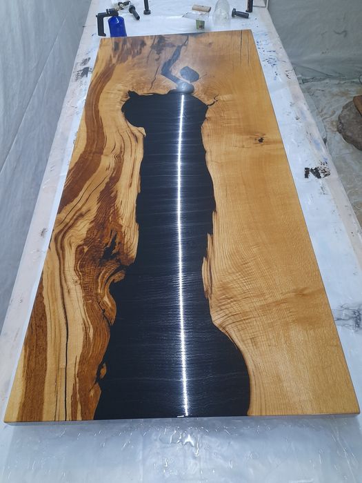 Дизайнерски епокс маси