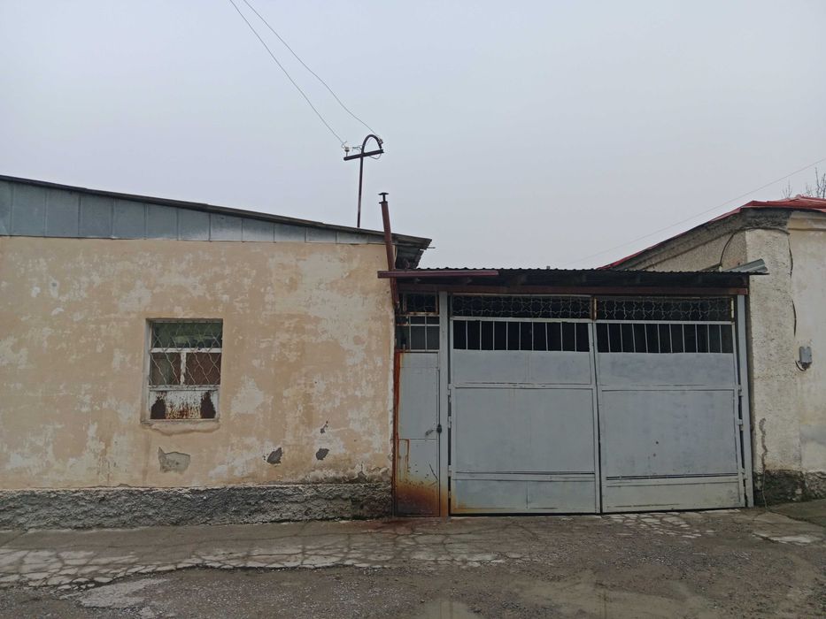 Коммерческое помещение в аренду в Чирчике, район Троицк