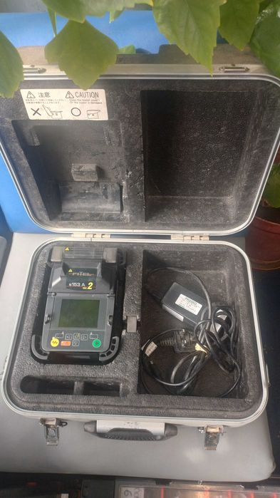 FiTeL S153A V2 SM MM сплайсер за оптичени влакна