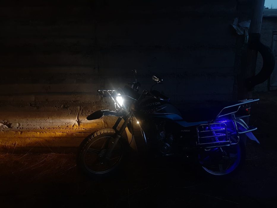 Мотоцикл алмотор 200куб продается