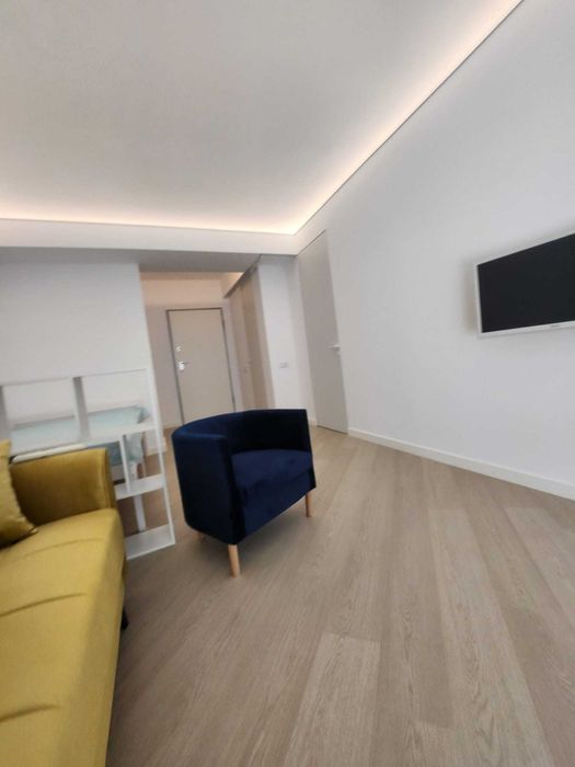 Studio de inchiriat -Cortina North