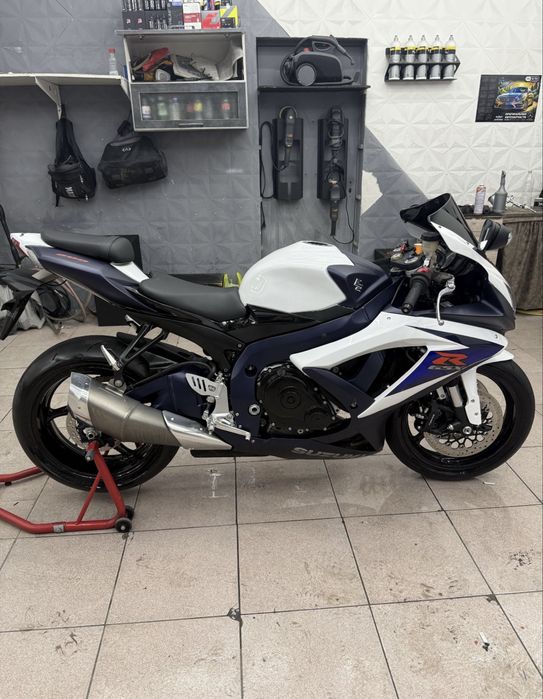 Arenda Mot Suzuki 600