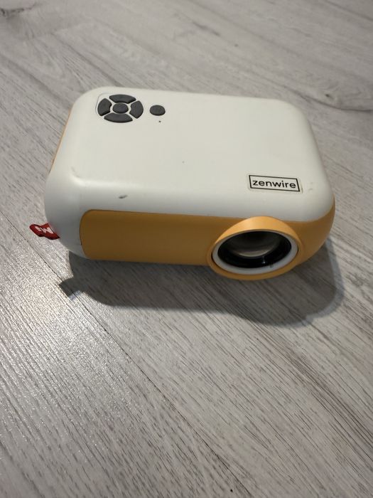 Proiector / Videoproiector