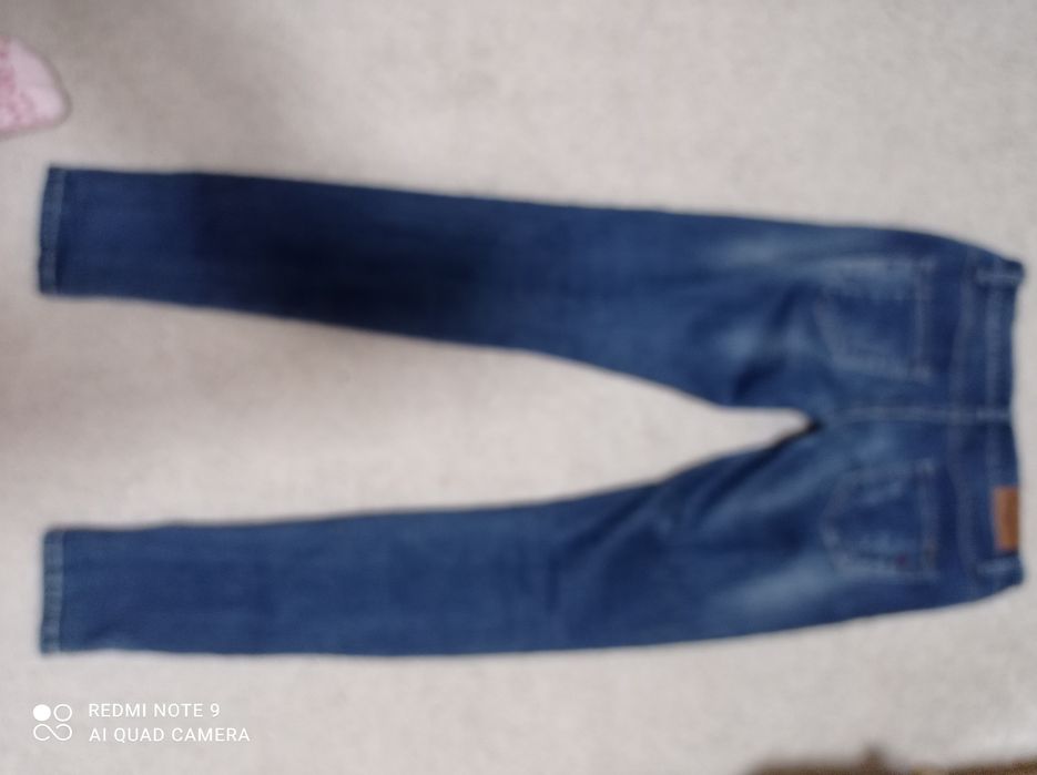 Продам джинсы подростковые девочкам