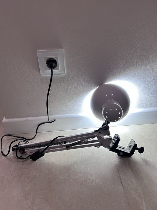 Настольные лампы 2500 шт